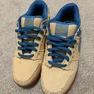 Tennis shoes men’s size 9 1/2